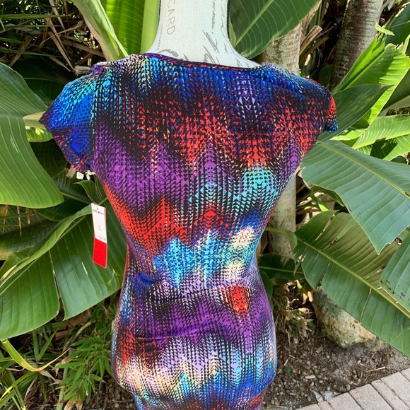 Hot Kiss Dress - Picture 4 of 5